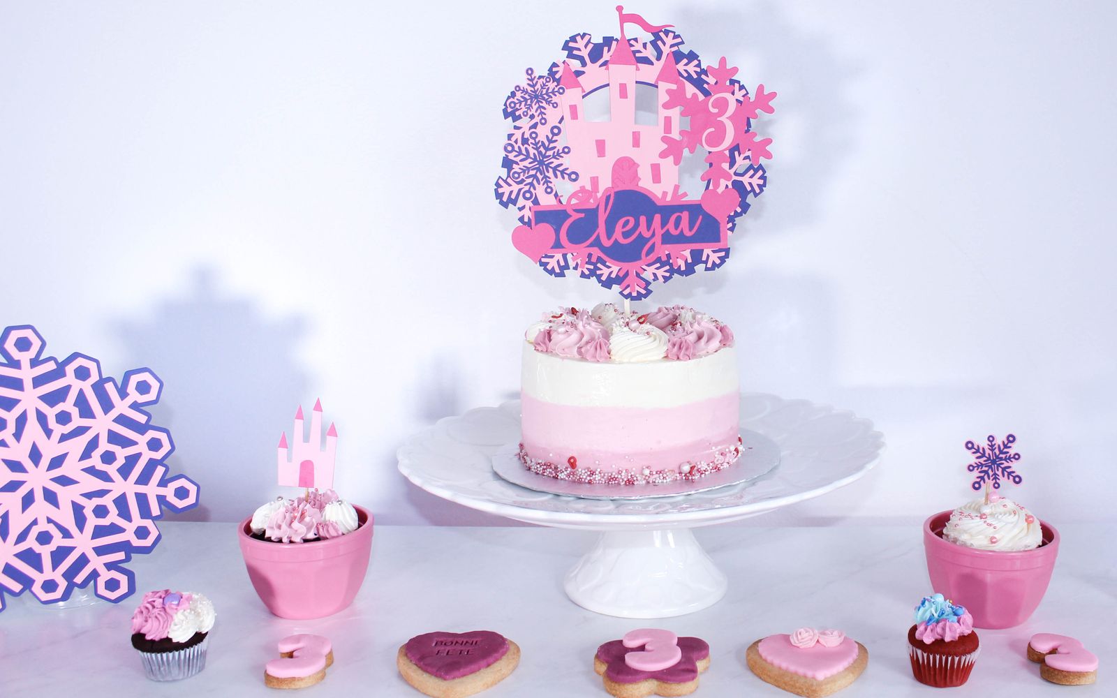 Cake Topper Personnalise Pour Vos Gateaux D Anniversaire Fait Main A Montreal