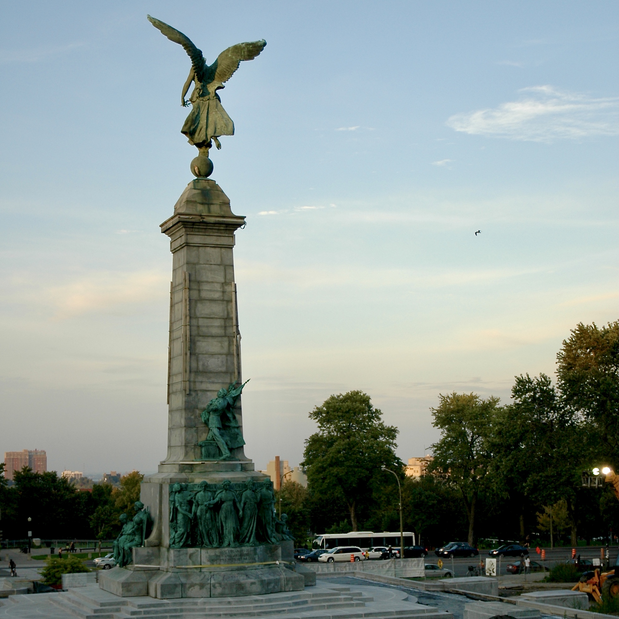 Vue en plan du monument Sir George-Étienne Cartier de Montréal